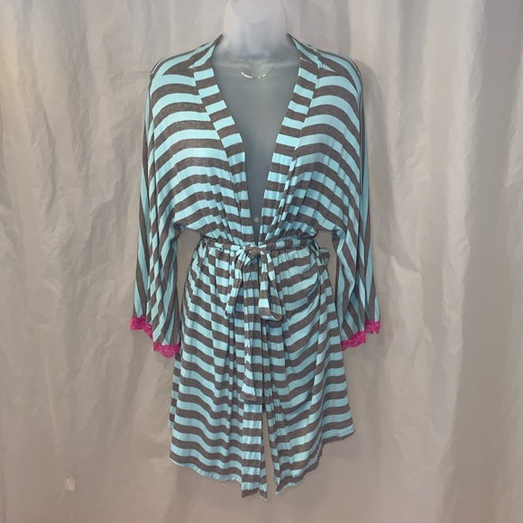 NWOT Medium Honeydew Intimates Lace Trim Striped Robe Gray / Mint - Picture 1 of 15